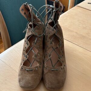 Silent D Brown Suede Lace-Up Women's Heeled Shoes. Size 39